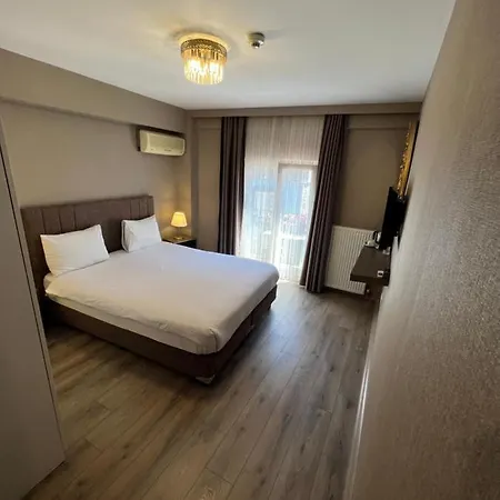 Flower Palace Hotel 2*