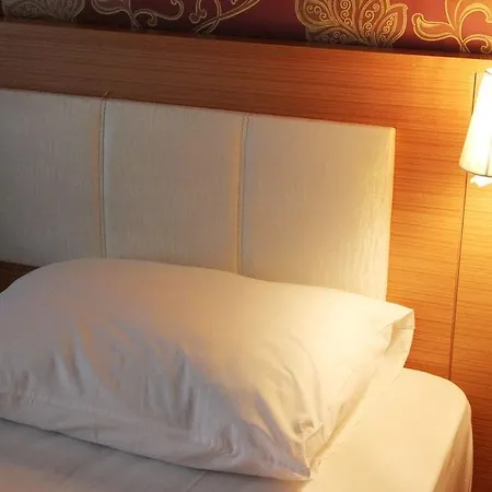 Flower Palace Hotel 2*