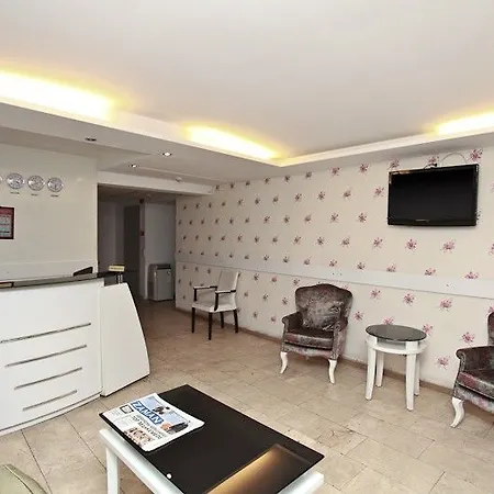 Hotell Flower Palace
