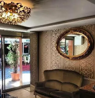 Flower Palace Hotel 2*