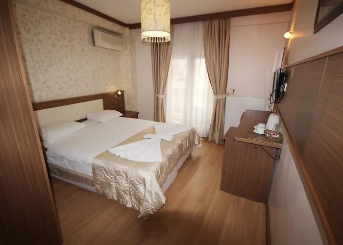 Flower Palace Hotel 2*