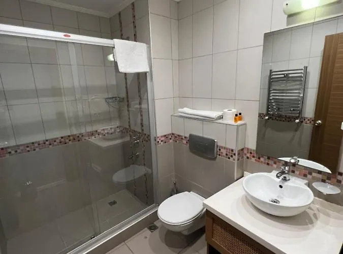 Hotel Flower Palace 2*